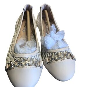 NWT Dotty Size 11 Elegant Lace Cream Flats with Rhinestone Chain Detail